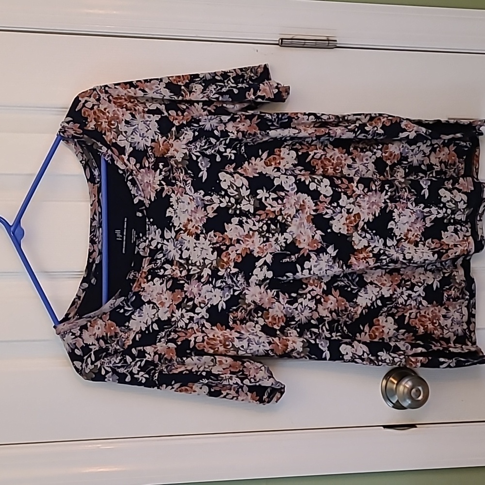 Jjill floral scoop neck tee